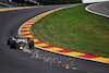 GP BELGIO, Lewis Hamilton (GBR) Mercedes AMG F1 W13 sends sparks flying.
27.08.2022. Formula 1 World Championship, Rd 14, Belgian Grand Prix, Spa Francorchamps, Belgium, Qualifiche Day.
 - www.xpbimages.com, EMail: requests@xpbimages.com © Copyright: Coates / XPB Images