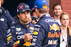 GP BELGIO, (L to R): Sergio Perez (MEX) Red Bull Racing with team mate Max Verstappen (NLD) Red Bull Racing in qualifying parc ferme.
27.08.2022. Formula 1 World Championship, Rd 14, Belgian Grand Prix, Spa Francorchamps, Belgium, Qualifiche Day.
- www.xpbimages.com, EMail: requests@xpbimages.com © Copyright: Bearne / XPB Images