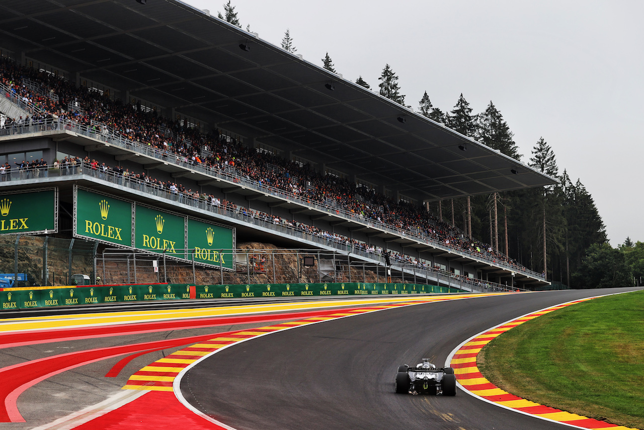 GP BELGIO, Liam Lawson (NZL) AlphaTauri AT03 Test Driver.
26.08.2022. Formula 1 World Championship, Rd 14, Belgian Grand Prix, Spa Francorchamps, Belgium, Practice Day.
- www.xpbimages.com, EMail: requests@xpbimages.com © Copyright: Moy / XPB Images