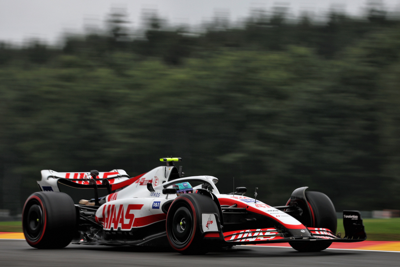 GP BELGIO, Mick Schumacher (GER) Haas VF-22.
26.08.2022. Formula 1 World Championship, Rd 14, Belgian Grand Prix, Spa Francorchamps, Belgium, Practice Day.
- www.xpbimages.com, EMail: requests@xpbimages.com © Copyright: Bearne / XPB Images