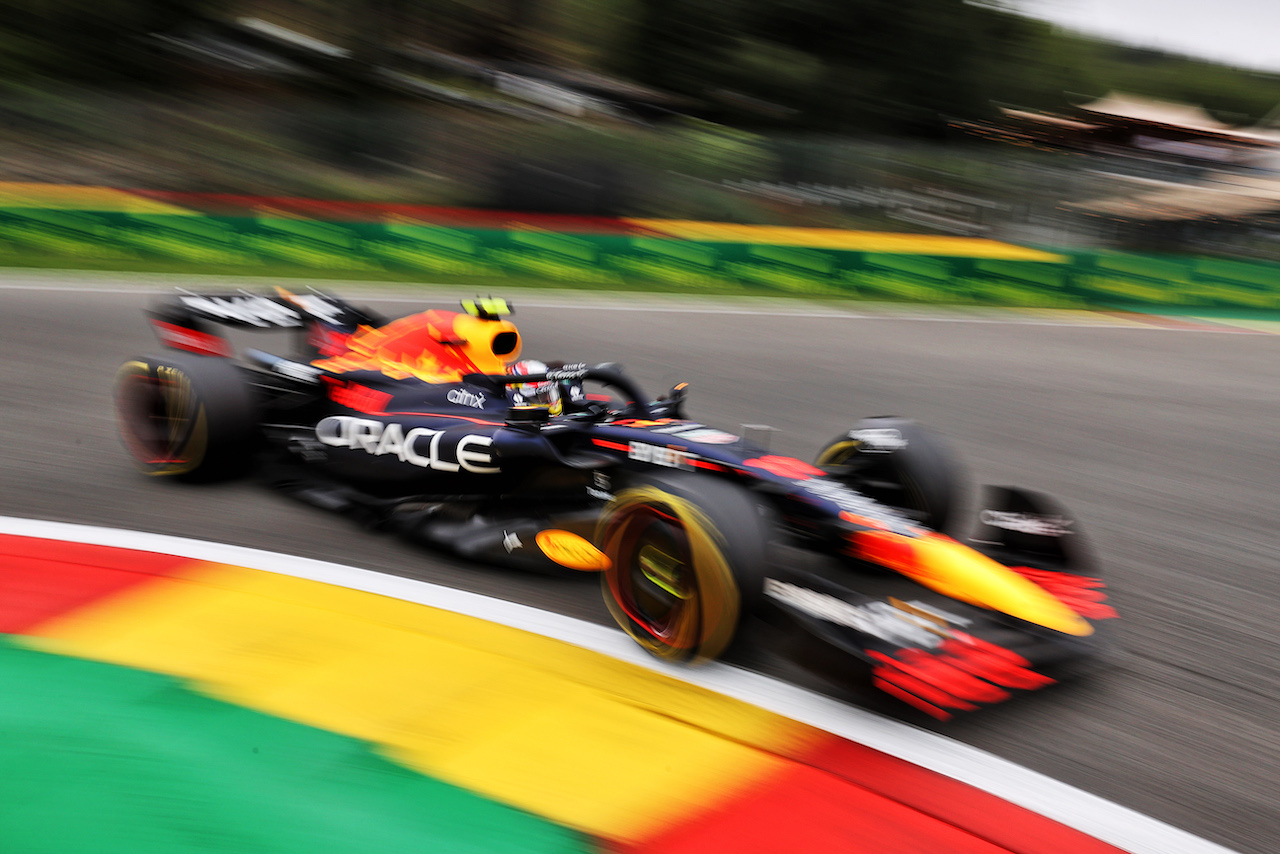 GP BELGIO, Sergio Perez (MEX) Red Bull Racing RB18.
26.08.2022. Formula 1 World Championship, Rd 14, Belgian Grand Prix, Spa Francorchamps, Belgium, Practice Day.
- www.xpbimages.com, EMail: requests@xpbimages.com © Copyright: Moy / XPB Images