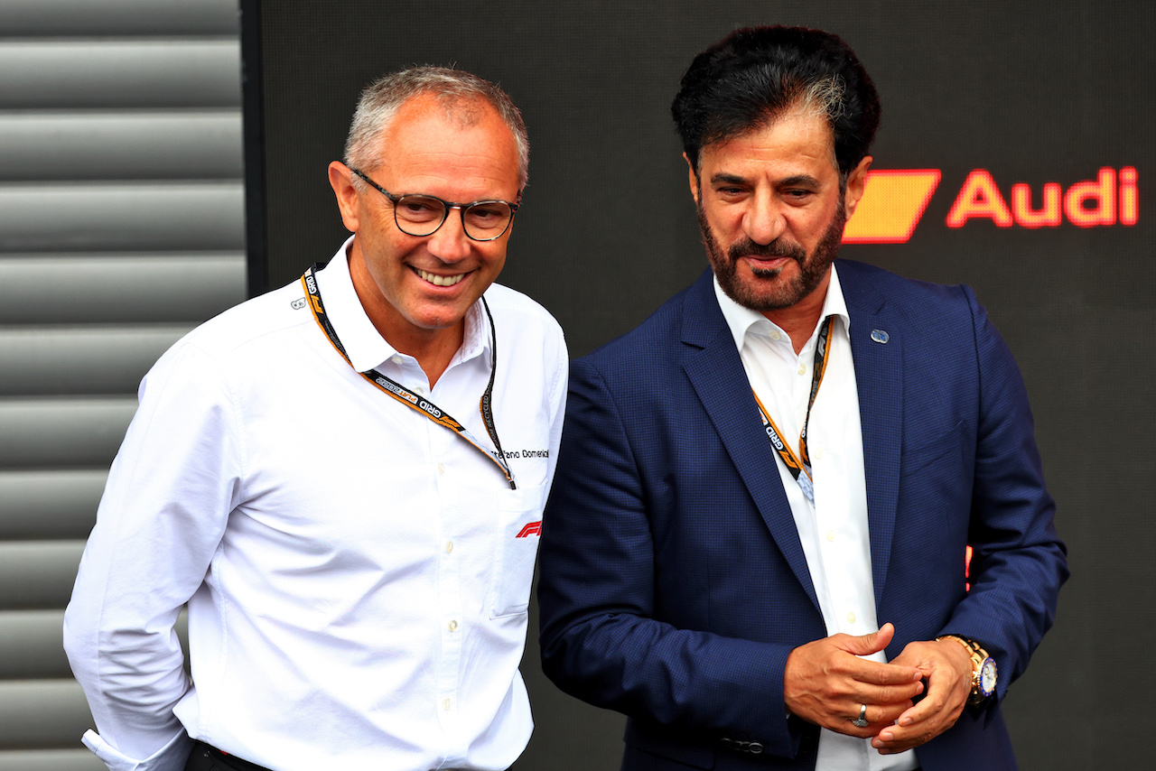 GP BELGIO, (L to R): Stefano Domenicali (ITA) Formula One President e CEO e Mohammed Bin Sulayem (UAE) FIA President - in the pits as Audi has officially registered as an F1 engine manufacturer for the 2026 regulations.
26.08.2022. Formula 1 World Championship, Rd 14, Belgian Grand Prix, Spa Francorchamps, Belgium, Practice Day.
- www.xpbimages.com, EMail: requests@xpbimages.com © Copyright: Batchelor / XPB Images