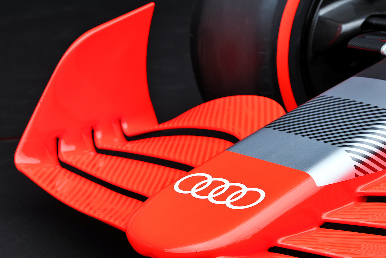 GP BELGIO, A showcar in the pits as Audi has officially registered as an F1 engine manufacturer for the 2026 regulations.
26.08.2022. Formula 1 World Championship, Rd 14, Belgian Grand Prix, Spa Francorchamps, Belgium, Practice Day.
- www.xpbimages.com, EMail: requests@xpbimages.com © Copyright: Batchelor / XPB Images