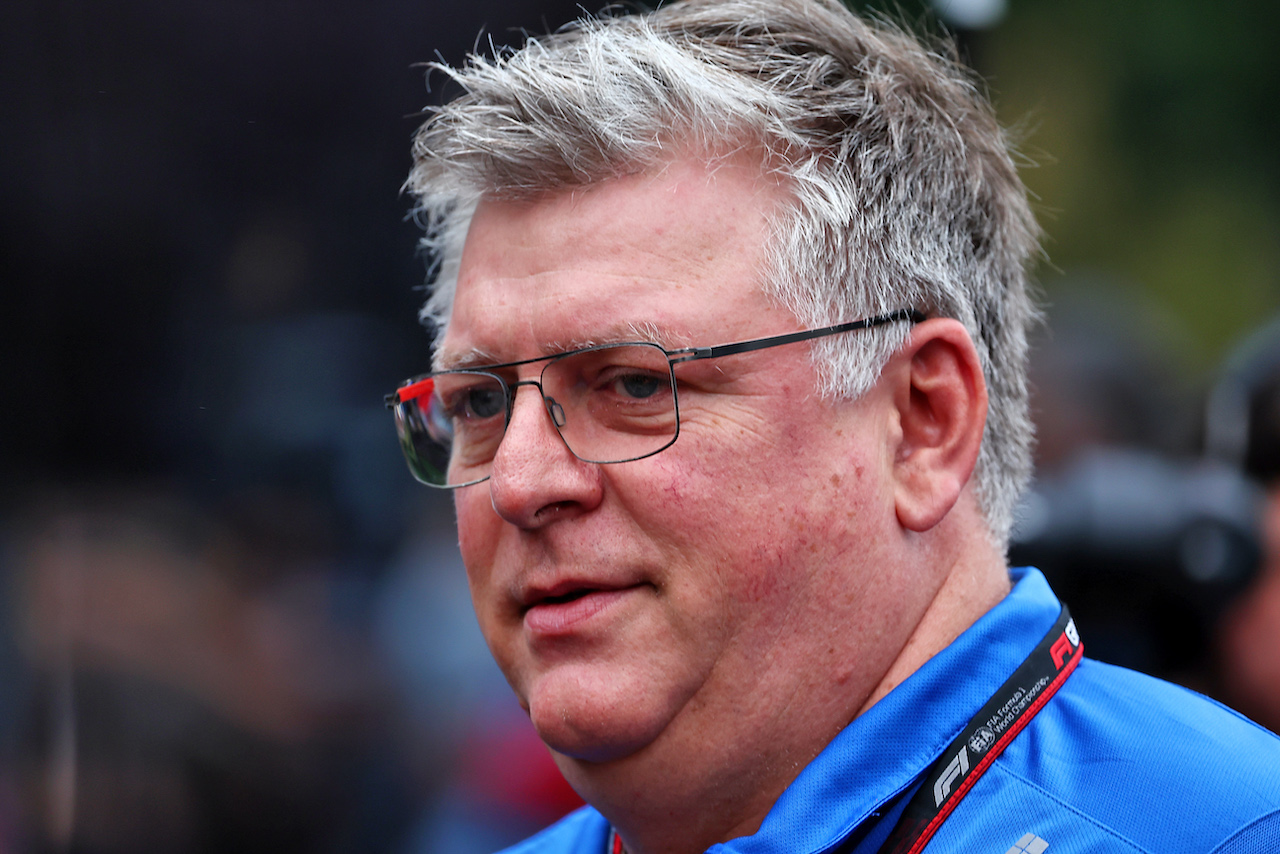 GP BELGIO, Otmar Szafnauer (USA) Alpine F1 Team, Team Principal.
26.08.2022. Formula 1 World Championship, Rd 14, Belgian Grand Prix, Spa Francorchamps, Belgium, Practice Day.
- www.xpbimages.com, EMail: requests@xpbimages.com © Copyright: Batchelor / XPB Images