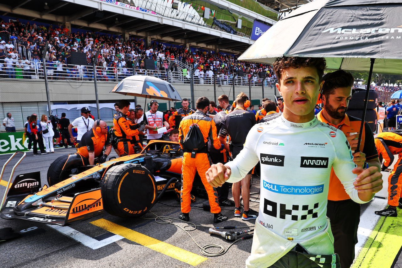 GP BRASILE, Lando Norris (GBR) McLaren MCL36 on the grid.
13.11.2022. Formula 1 World Championship, Rd 21, Brazilian Grand Prix, Sao Paulo, Brazil, Gara Day.
- www.xpbimages.com, EMail: requests@xpbimages.com © Copyright: Batchelor / XPB Images