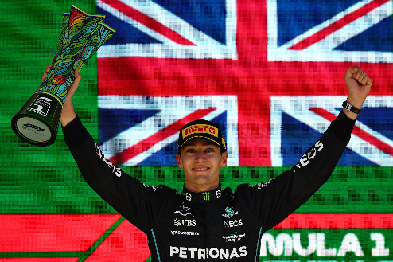 GP BRASILE, 1st place George Russell (GBR) Mercedes AMG F1. 
13.11.2022. Formula 1 World Championship, Rd 21, Brazilian Grand Prix, Sao Paulo, Brazil, Gara Day. - www.xpbimages.com, EMail: requests@xpbimages.com ¬© Copyright: Batchelor / XPB Images