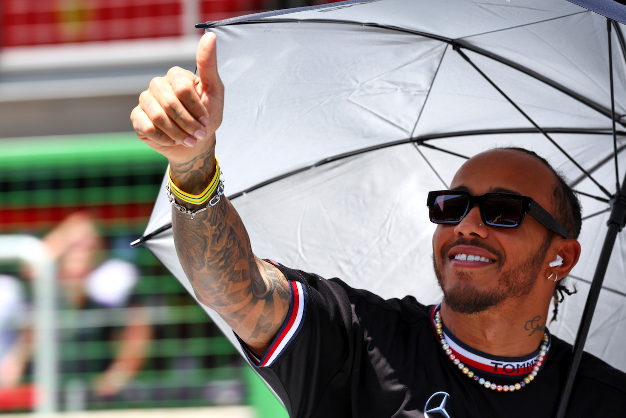GP BRASILE, Lewis Hamilton (GBR) Mercedes AMG F1 on the drivers parade.
13.11.2022. Formula 1 World Championship, Rd 21, Brazilian Grand Prix, Sao Paulo, Brazil, Gara Day.
 - www.xpbimages.com, EMail: requests@xpbimages.com © Copyright: Coates / XPB Images
