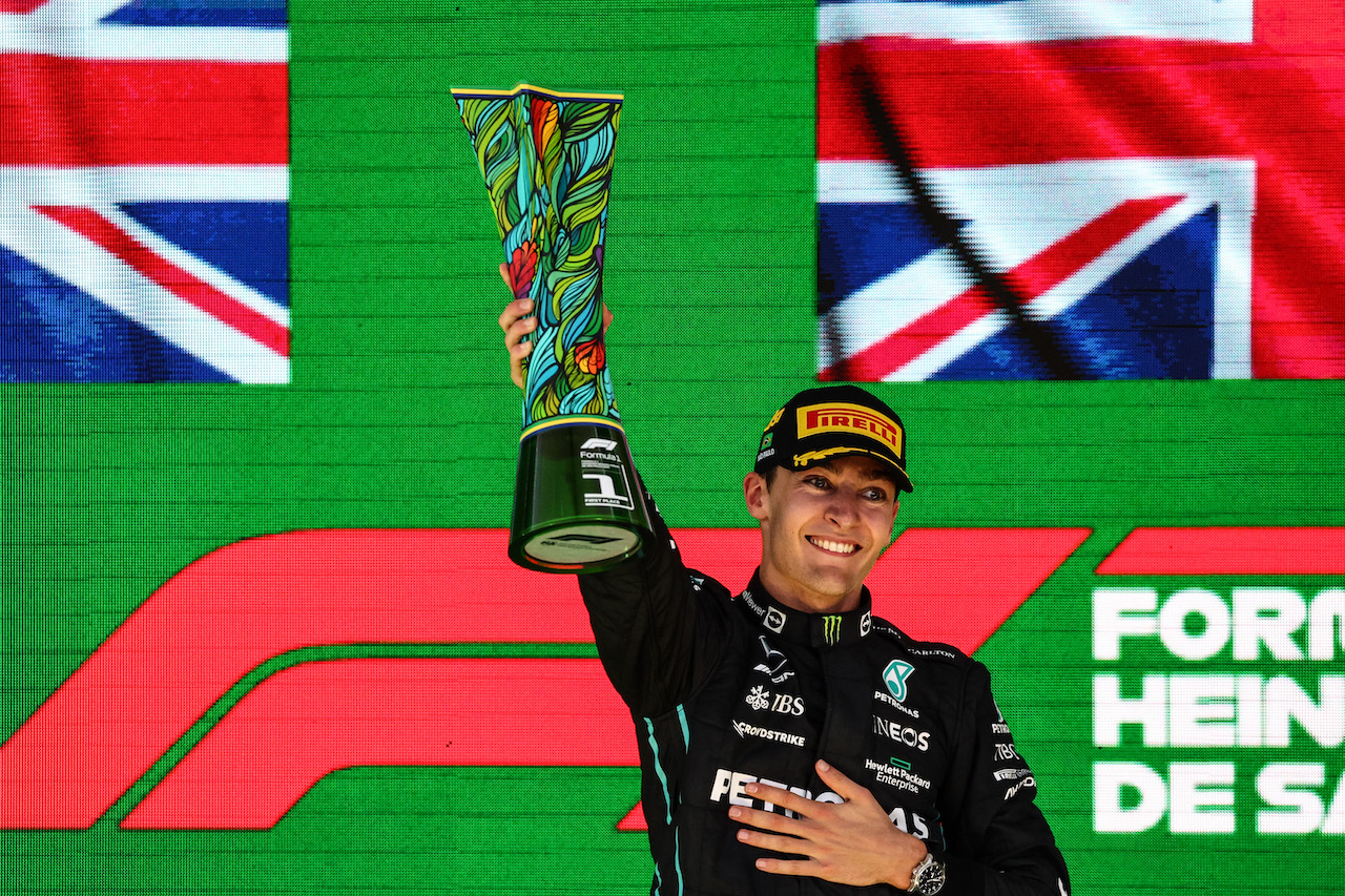 GP BRASILE, George Russell (GBR), Mercedes AMG F1 
13.11.2022. Formula 1 World Championship, Rd 21, Brazilian Grand Prix, Sao Paulo, Brazil, Gara Day.
- www.xpbimages.com, EMail: requests@xpbimages.com ¬© Copyright: Charniaux / XPB Images