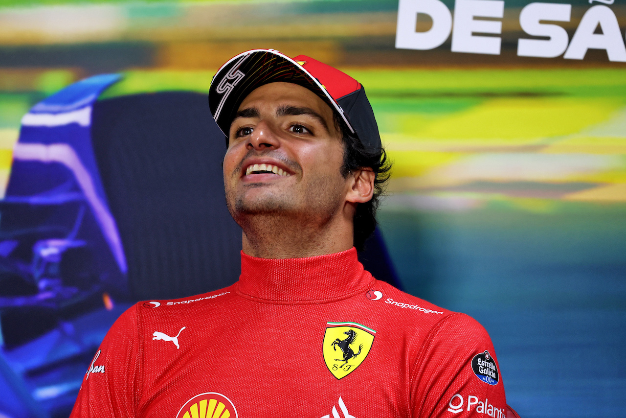 GP BRASILE, Carlos Sainz Jr (ESP) Ferrari in the post race FIA Press Conference.
13.11.2022. Formula 1 World Championship, Rd 21, Brazilian Grand Prix, Sao Paulo, Brazil, Gara Day.
- www.xpbimages.com, EMail: requests@xpbimages.com © Copyright: Bearne / XPB Images