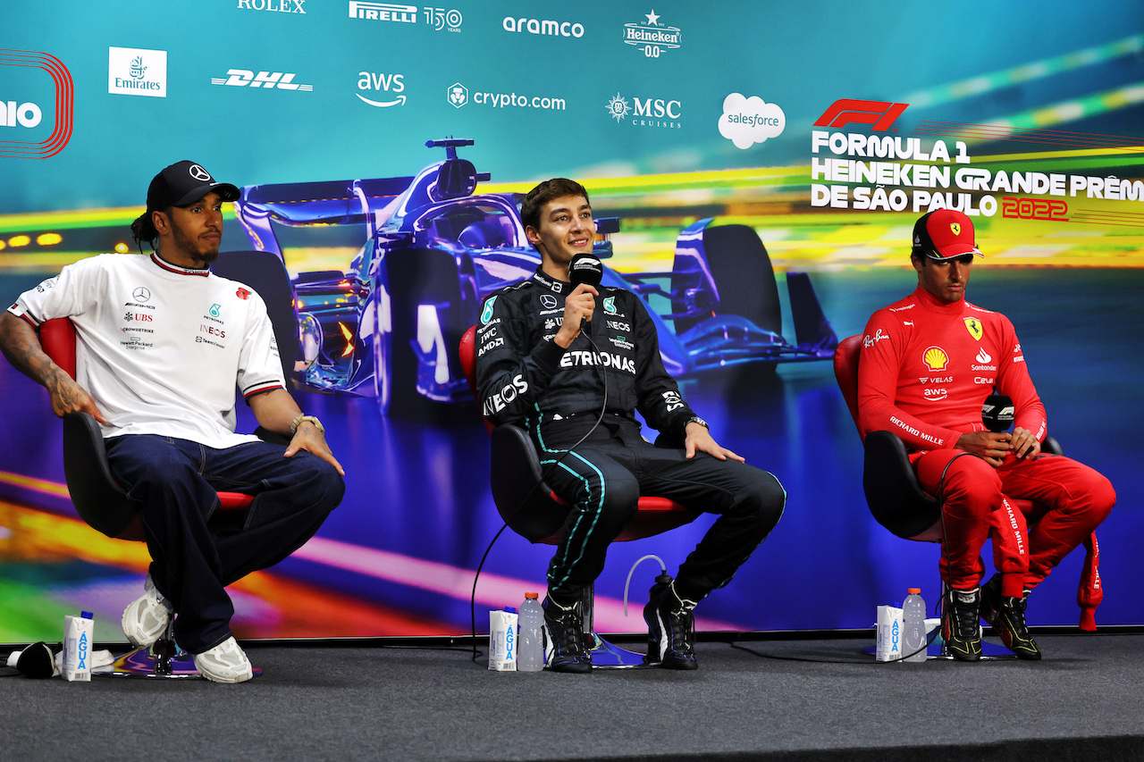 GP BRASILE, (L to R): Lewis Hamilton (GBR) Mercedes AMG F1; George Russell (GBR) Mercedes AMG F1; e Carlos Sainz Jr (ESP) Ferrari, in the post race FIA Press Conference.
13.11.2022. Formula 1 World Championship, Rd 21, Brazilian Grand Prix, Sao Paulo, Brazil, Gara Day.
- www.xpbimages.com, EMail: requests@xpbimages.com © Copyright: Bearne / XPB Images