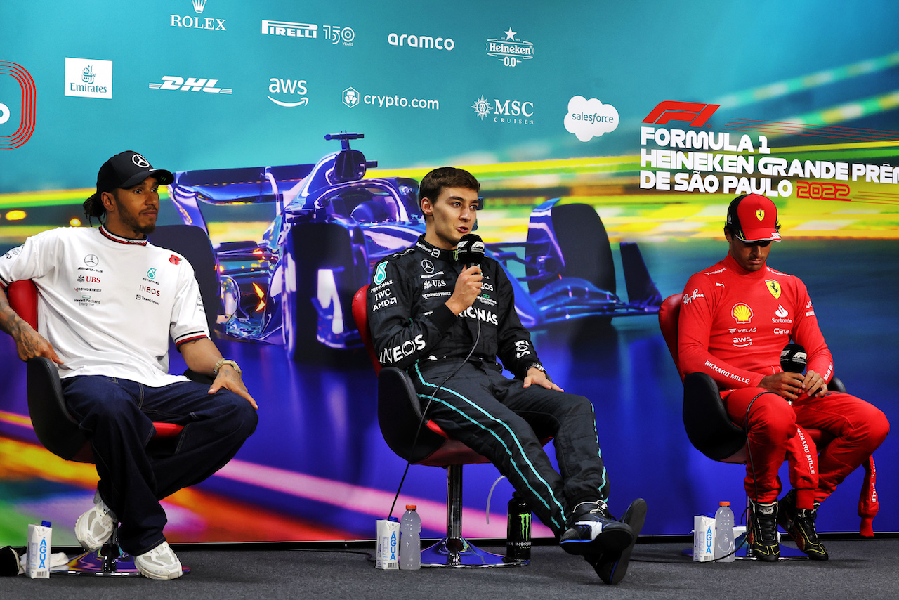 GP BRASILE, (L to R): Lewis Hamilton (GBR) Mercedes AMG F1; George Russell (GBR) Mercedes AMG F1; e Carlos Sainz Jr (ESP) Ferrari, in the post race FIA Press Conference.
13.11.2022. Formula 1 World Championship, Rd 21, Brazilian Grand Prix, Sao Paulo, Brazil, Gara Day.
- www.xpbimages.com, EMail: requests@xpbimages.com © Copyright: Bearne / XPB Images