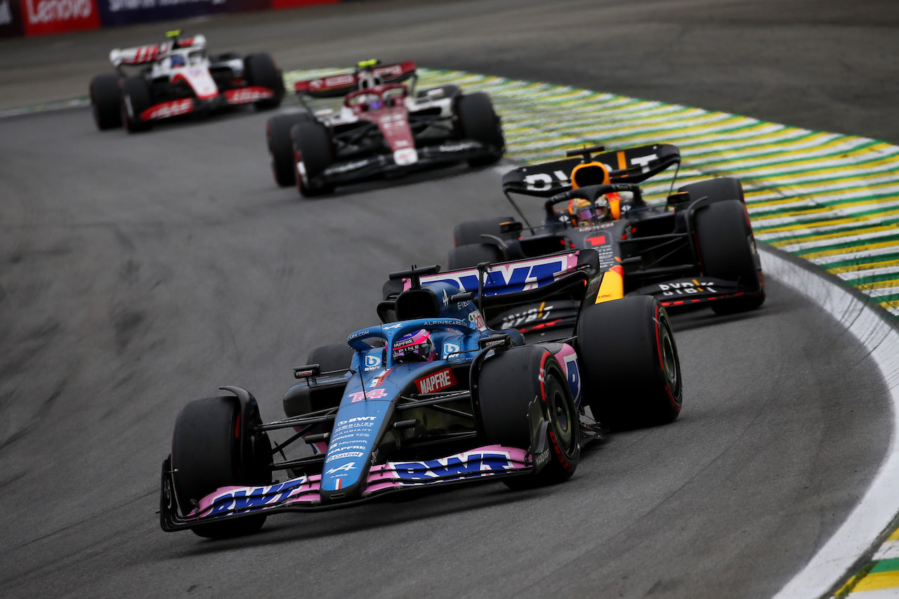 GP BRASILE, Esteban Ocon (FRA) Alpine F1 Team A522.
13.11.2022. Formula 1 World Championship, Rd 21, Brazilian Grand Prix, Sao Paulo, Brazil, Gara Day.
- www.xpbimages.com, EMail: requests@xpbimages.com © Copyright: XPB Images