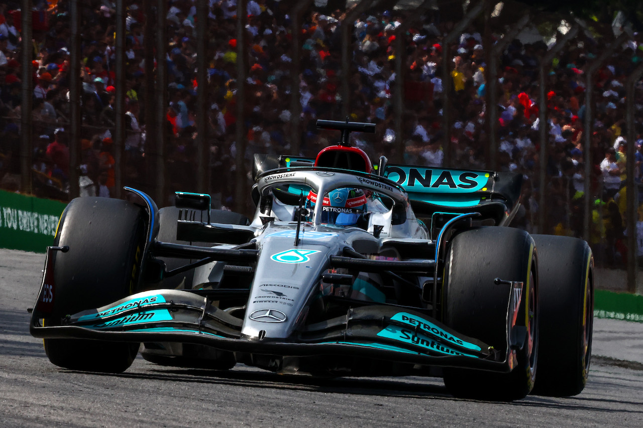 GP BRASILE, George Russell (GBR), Mercedes AMG F1 
13.11.2022. Formula 1 World Championship, Rd 21, Brazilian Grand Prix, Sao Paulo, Brazil, Gara Day.
- www.xpbimages.com, EMail: requests@xpbimages.com ¬© Copyright: Charniaux / XPB Images