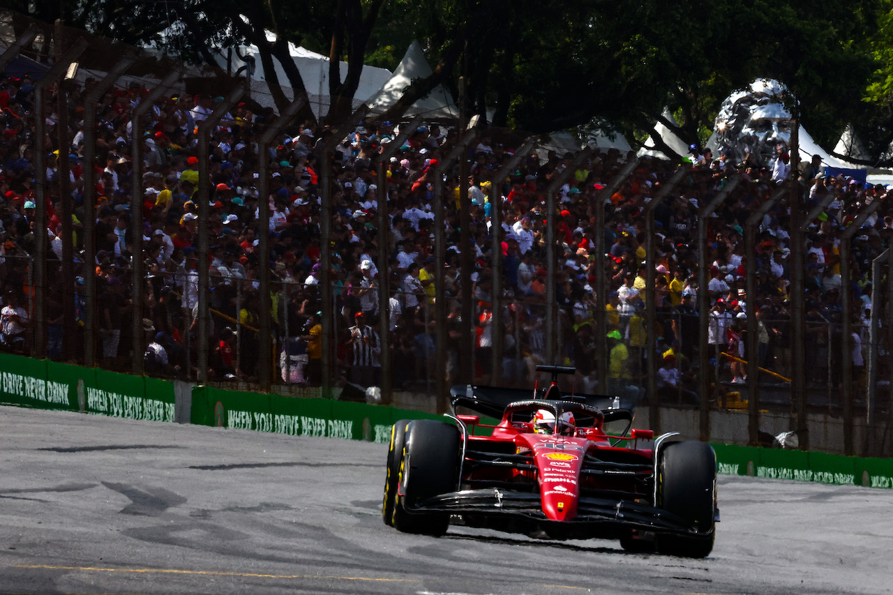 GP BRASILE, Charles Leclerc (FRA), Ferrari 
13.11.2022. Formula 1 World Championship, Rd 21, Brazilian Grand Prix, Sao Paulo, Brazil, Gara Day.
- www.xpbimages.com, EMail: requests@xpbimages.com © Copyright: Charniaux / XPB Images