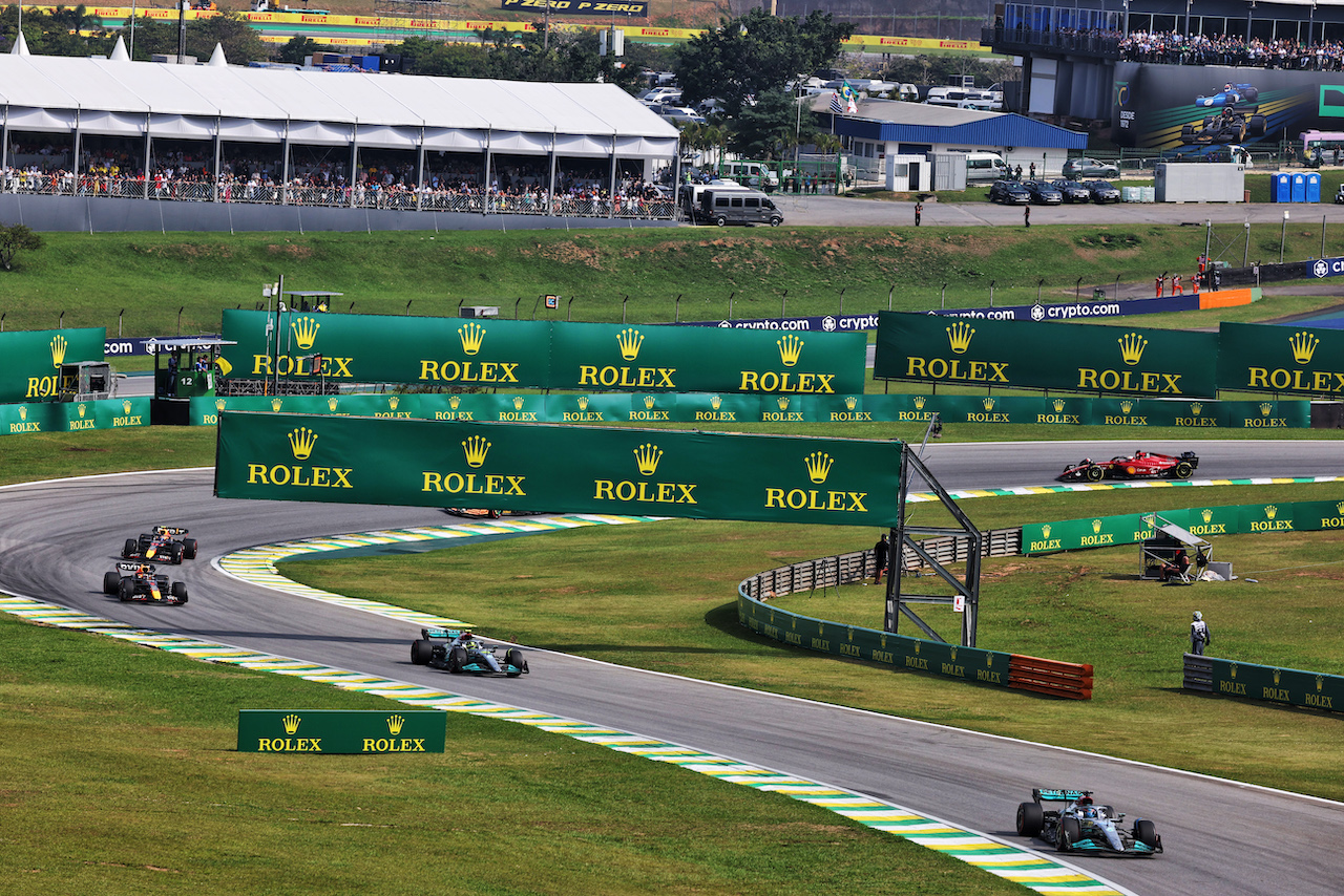 GP BRASILE, George Russell (GBR) Mercedes AMG F1 W13.
13.11.2022. Formula 1 World Championship, Rd 21, Brazilian Grand Prix, Sao Paulo, Brazil, Gara Day.
- www.xpbimages.com, EMail: requests@xpbimages.com © Copyright: Bearne / XPB Images
