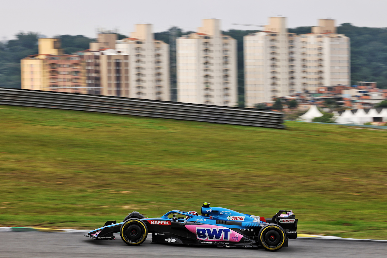 GP BRASILE, Esteban Ocon (FRA) Alpine F1 Team A522.
13.11.2022. Formula 1 World Championship, Rd 21, Brazilian Grand Prix, Sao Paulo, Brazil, Gara Day.
- www.xpbimages.com, EMail: requests@xpbimages.com © Copyright: Bearne / XPB Images