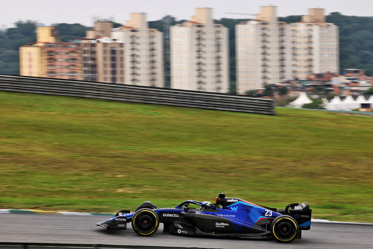 GP BRASILE, Alexander Albon (THA) Williams Racing FW44.
13.11.2022. Formula 1 World Championship, Rd 21, Brazilian Grand Prix, Sao Paulo, Brazil, Gara Day.
- www.xpbimages.com, EMail: requests@xpbimages.com © Copyright: Bearne / XPB Images