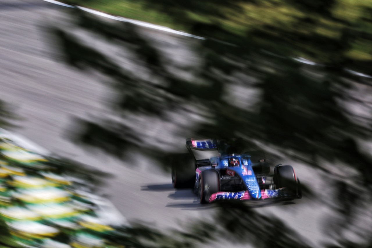 GP BRASILE, Esteban Ocon (FRA) Alpine F1 Team A522.
13.11.2022. Formula 1 World Championship, Rd 21, Brazilian Grand Prix, Sao Paulo, Brazil, Gara Day.
- www.xpbimages.com, EMail: requests@xpbimages.com © Copyright: Bearne / XPB Images