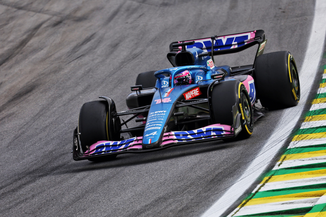 GP BRASILE, Fernando Alonso (ESP) Alpine F1 Team A522.
13.11.2022. Formula 1 World Championship, Rd 21, Brazilian Grand Prix, Sao Paulo, Brazil, Gara Day.
- www.xpbimages.com, EMail: requests@xpbimages.com © Copyright: Bearne / XPB Images
