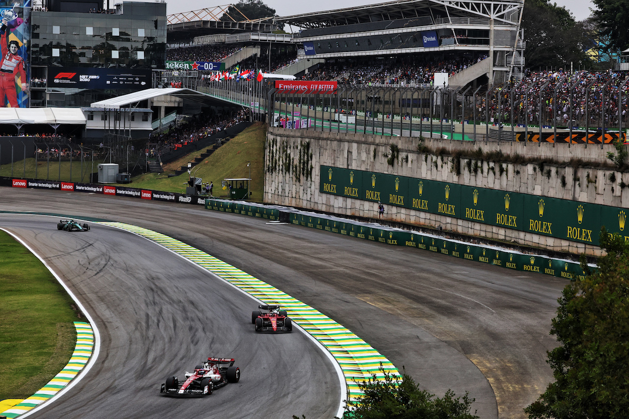 GP BRASILE, Valtteri Bottas (FIN) Alfa Romeo F1 Team C42.
13.11.2022. Formula 1 World Championship, Rd 21, Brazilian Grand Prix, Sao Paulo, Brazil, Gara Day.
- www.xpbimages.com, EMail: requests@xpbimages.com © Copyright: Bearne / XPB Images