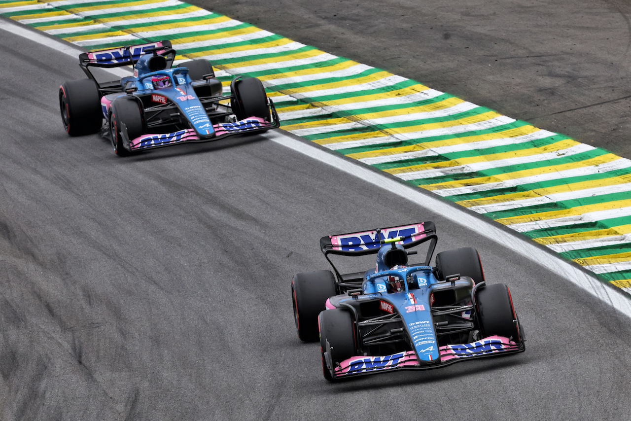 GP BRASILE, Esteban Ocon (FRA) Alpine F1 Team A522.
13.11.2022. Formula 1 World Championship, Rd 21, Brazilian Grand Prix, Sao Paulo, Brazil, Gara Day.
- www.xpbimages.com, EMail: requests@xpbimages.com © Copyright: Bearne / XPB Images