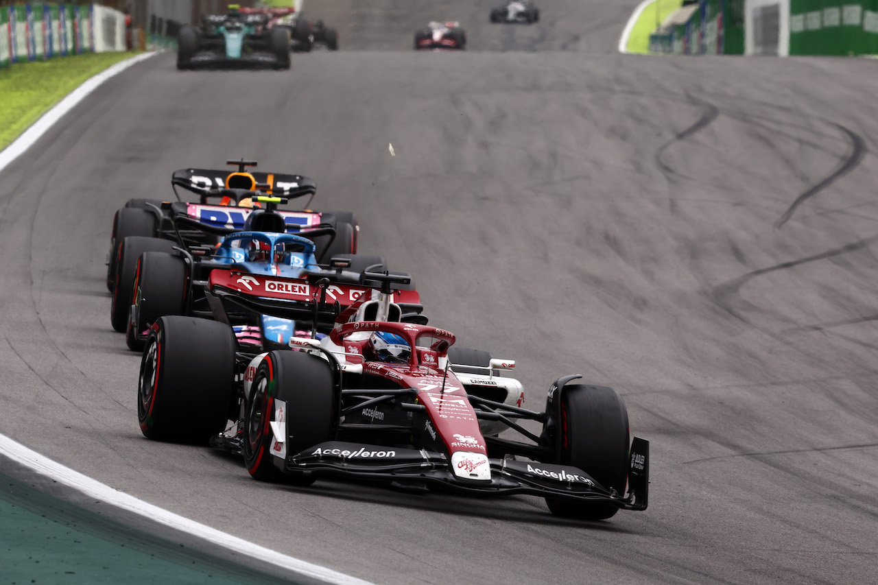 GP BRASILE, Valtteri Bottas (FIN), Alfa Romeo Racing 
13.11.2022. Formula 1 World Championship, Rd 21, Brazilian Grand Prix, Sao Paulo, Brazil, Gara Day.
- www.xpbimages.com, EMail: requests@xpbimages.com © Copyright: Charniaux / XPB Images