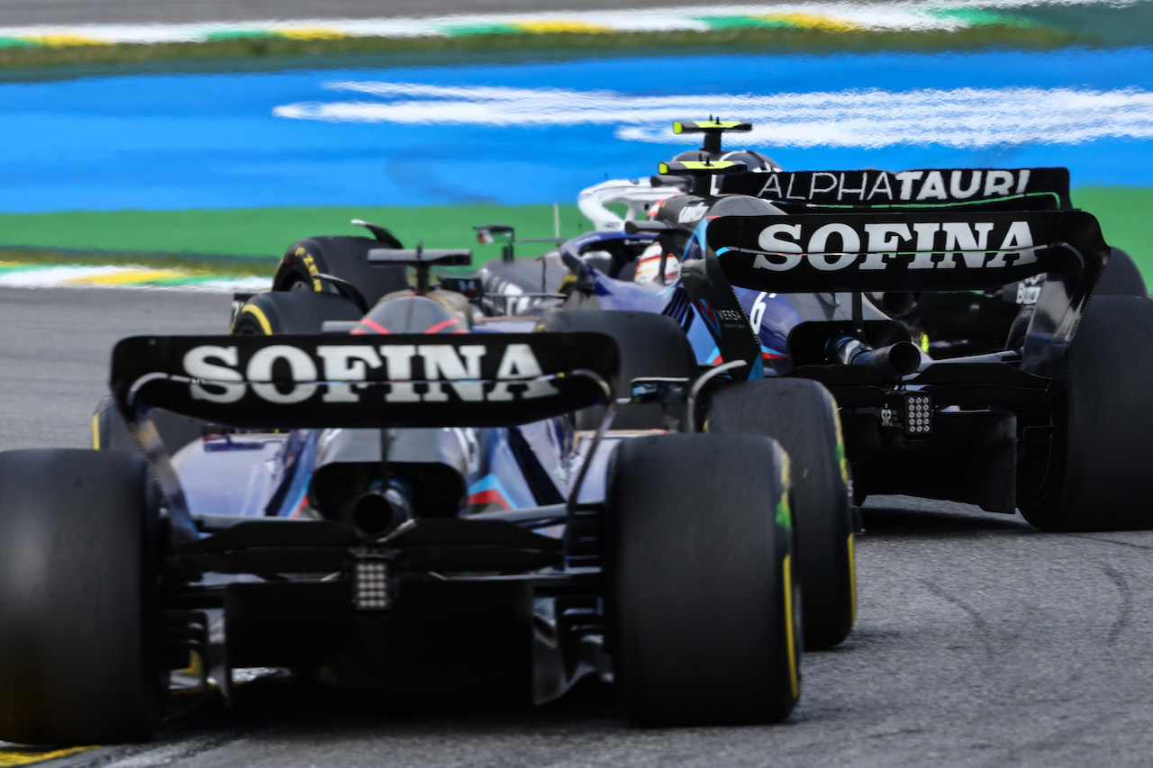 GP BRASILE, Nicholas Latifi (CDN), Williams Racing 
13.11.2022. Formula 1 World Championship, Rd 21, Brazilian Grand Prix, Sao Paulo, Brazil, Gara Day.
- www.xpbimages.com, EMail: requests@xpbimages.com ¬© Copyright: Charniaux / XPB Images