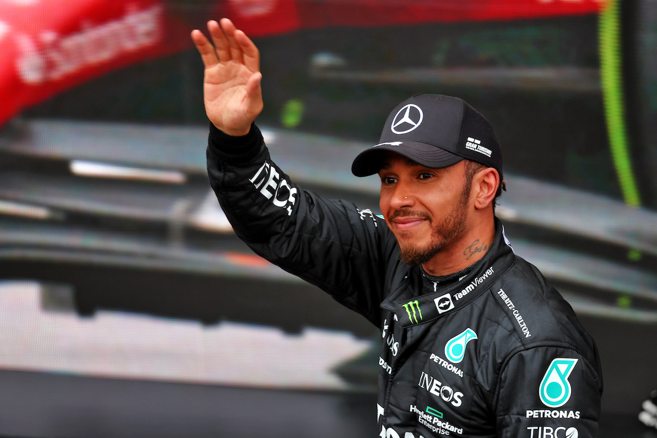 GP BRASILE, Lewis Hamilton (GBR) Mercedes AMG F1 celebrates his second position in parc ferme.
13.11.2022. Formula 1 World Championship, Rd 21, Brazilian Grand Prix, Sao Paulo, Brazil, Gara Day.
 - www.xpbimages.com, EMail: requests@xpbimages.com © Copyright: Coates / XPB Images