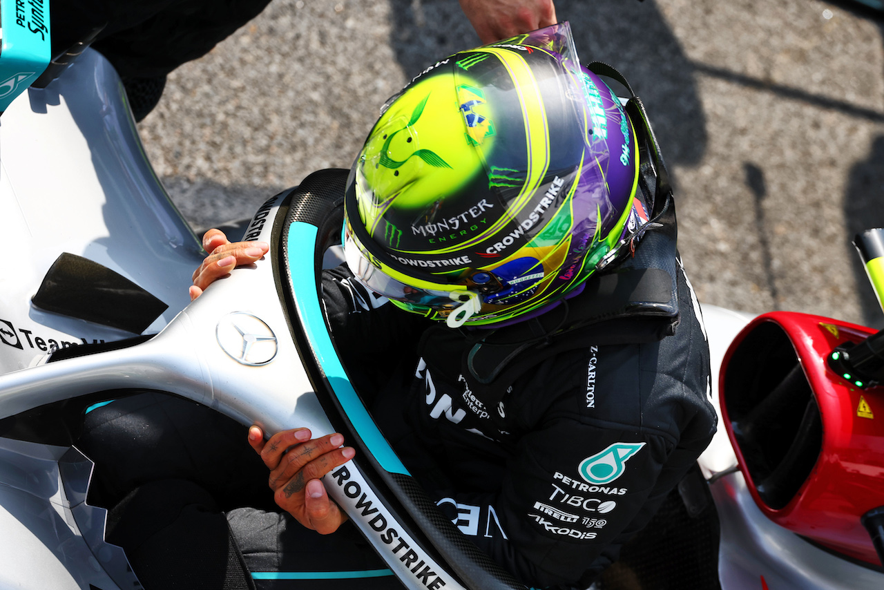 GP BRASILE, Lewis Hamilton (GBR) Mercedes AMG F1 W13 on the grid.
13.11.2022. Formula 1 World Championship, Rd 21, Brazilian Grand Prix, Sao Paulo, Brazil, Gara Day.
 - www.xpbimages.com, EMail: requests@xpbimages.com © Copyright: Coates / XPB Images