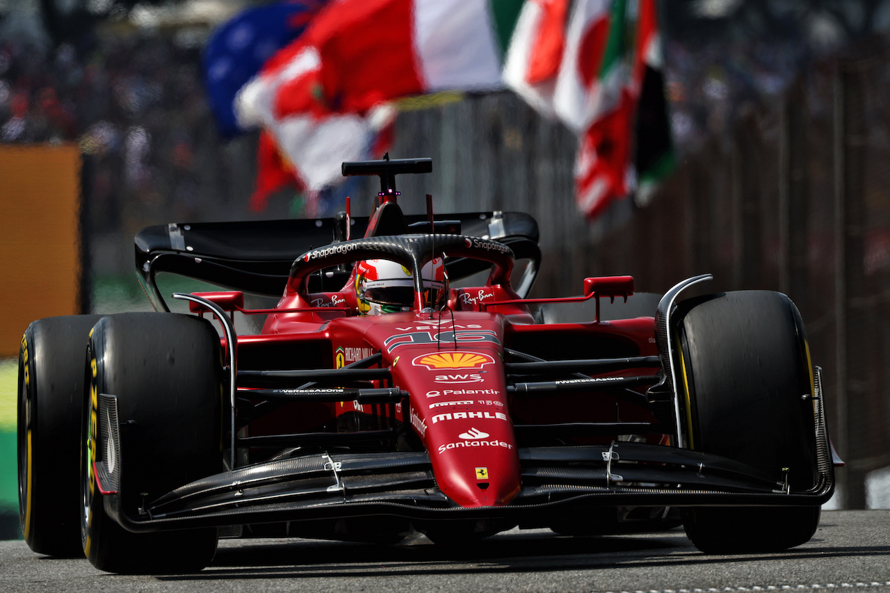 GP BRASILE, Charles Leclerc (MON) Ferrari F1-75.
13.11.2022. Formula 1 World Championship, Rd 21, Brazilian Grand Prix, Sao Paulo, Brazil, Gara Day.
 - www.xpbimages.com, EMail: requests@xpbimages.com © Copyright: Coates / XPB Images