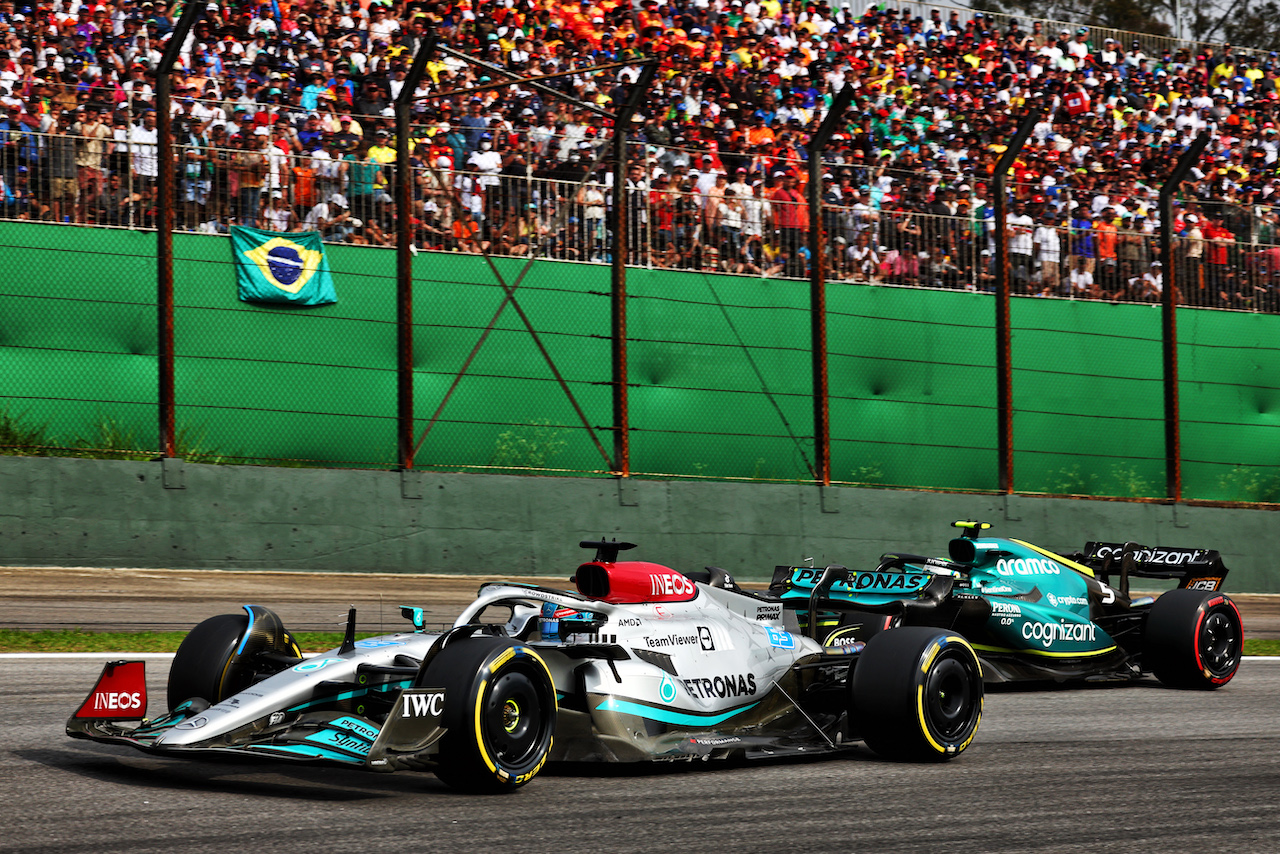 GP BRASILE, George Russell (GBR) Mercedes AMG F1 W13.
13.11.2022. Formula 1 World Championship, Rd 21, Brazilian Grand Prix, Sao Paulo, Brazil, Gara Day.
 - www.xpbimages.com, EMail: requests@xpbimages.com © Copyright: Coates / XPB Images