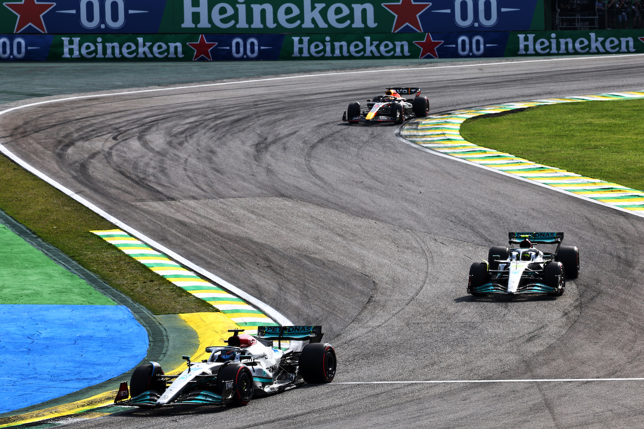 GP BRASILE, George Russell (GBR) Mercedes AMG F1 W13.
13.11.2022. Formula 1 World Championship, Rd 21, Brazilian Grand Prix, Sao Paulo, Brazil, Gara Day.
- www.xpbimages.com, EMail: requests@xpbimages.com © Copyright: Batchelor / XPB Images