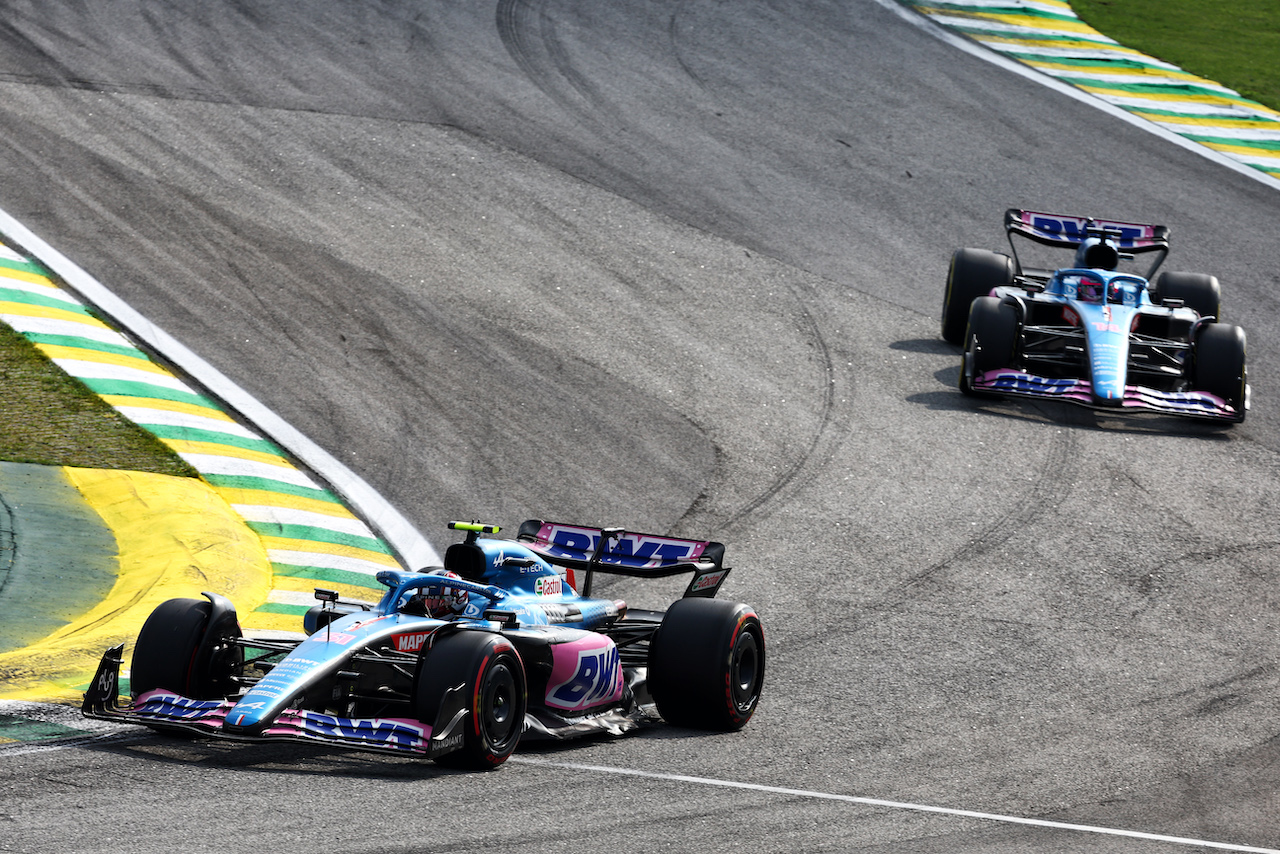 GP BRASILE, Esteban Ocon (FRA) Alpine F1 Team A522.
13.11.2022. Formula 1 World Championship, Rd 21, Brazilian Grand Prix, Sao Paulo, Brazil, Gara Day.
- www.xpbimages.com, EMail: requests@xpbimages.com © Copyright: Batchelor / XPB Images