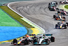 GP BRASILE, Max Verstappen (NLD) Red Bull Racing RB18 e Lewis Hamilton (GBR) Mercedes AMG F1 W13 make contact as they battle for position. 
13.11.2022. Formula 1 World Championship, Rd 21, Brazilian Grand Prix, Sao Paulo, Brazil, Gara Day.
- www.xpbimages.com, EMail: requests@xpbimages.com © Copyright: Batchelor / XPB Images