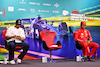 GP BRASILE, (L to R): Lewis Hamilton (GBR) Mercedes AMG F1 e Carlos Sainz Jr (ESP) Ferrari in the post race FIA Press Conference.
13.11.2022. Formula 1 World Championship, Rd 21, Brazilian Grand Prix, Sao Paulo, Brazil, Gara Day.
- www.xpbimages.com, EMail: requests@xpbimages.com © Copyright: Bearne / XPB Images