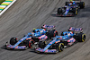 GP BRASILE, (L to R): Esteban Ocon (FRA) Alpine F1 Team A522 e Fernando Alonso (ESP) Alpine F1 Team A522 battle for position.
13.11.2022. Formula 1 World Championship, Rd 21, Brazilian Grand Prix, Sao Paulo, Brazil, Gara Day.
- www.xpbimages.com, EMail: requests@xpbimages.com © Copyright: Bearne / XPB Images