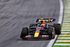 GP BRASILE, Sergio Perez (MEX) Red Bull Racing RB18.
13.11.2022. Formula 1 World Championship, Rd 21, Brazilian Grand Prix, Sao Paulo, Brazil, Gara Day.
- www.xpbimages.com, EMail: requests@xpbimages.com © Copyright: Bearne / XPB Images