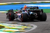 GP BRASILE, Fernando Alonso (ESP), Alpine F1 Team e Sergio Perez (MEX), Red Bull Racing 
13.11.2022. Formula 1 World Championship, Rd 21, Brazilian Grand Prix, Sao Paulo, Brazil, Gara Day.
- www.xpbimages.com, EMail: requests@xpbimages.com ¬© Copyright: Charniaux / XPB Images