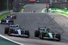 GP BRASILE, Lance Stroll (CDN), Aston Martin F1 Team e Esteban Ocon (FRA), Alpine F1 Team 
13.11.2022. Formula 1 World Championship, Rd 21, Brazilian Grand Prix, Sao Paulo, Brazil, Gara Day.
- www.xpbimages.com, EMail: requests@xpbimages.com © Copyright: Charniaux / XPB Images