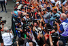 GP BRASILE, Gara winner George Russell (GBR) Mercedes AMG F1 with the team in parc ferme.
13.11.2022. Formula 1 World Championship, Rd 21, Brazilian Grand Prix, Sao Paulo, Brazil, Gara Day.
 - www.xpbimages.com, EMail: requests@xpbimages.com © Copyright: Coates / XPB Images