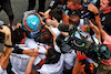GP BRASILE, Gara winner George Russell (GBR) Mercedes AMG F1 with the team in parc ferme.
13.11.2022. Formula 1 World Championship, Rd 21, Brazilian Grand Prix, Sao Paulo, Brazil, Gara Day.
 - www.xpbimages.com, EMail: requests@xpbimages.com © Copyright: Coates / XPB Images