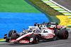 GP BRASILE, Pierre Gasly (FRA) AlphaTauri AT03 e Mick Schumacher (GER) Haas VF-22 battle for position.
13.11.2022. Formula 1 World Championship, Rd 21, Brazilian Grand Prix, Sao Paulo, Brazil, Gara Day.
 - www.xpbimages.com, EMail: requests@xpbimages.com © Copyright: Coates / XPB Images