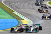 GP BRASILE, Max Verstappen (NLD) Red Bull Racing RB18 e Lewis Hamilton (GBR) Mercedes AMG F1 W13 make contact in the race.
13.11.2022. Formula 1 World Championship, Rd 21, Brazilian Grand Prix, Sao Paulo, Brazil, Gara Day.
- www.xpbimages.com, EMail: requests@xpbimages.com © Copyright: Batchelor / XPB Images