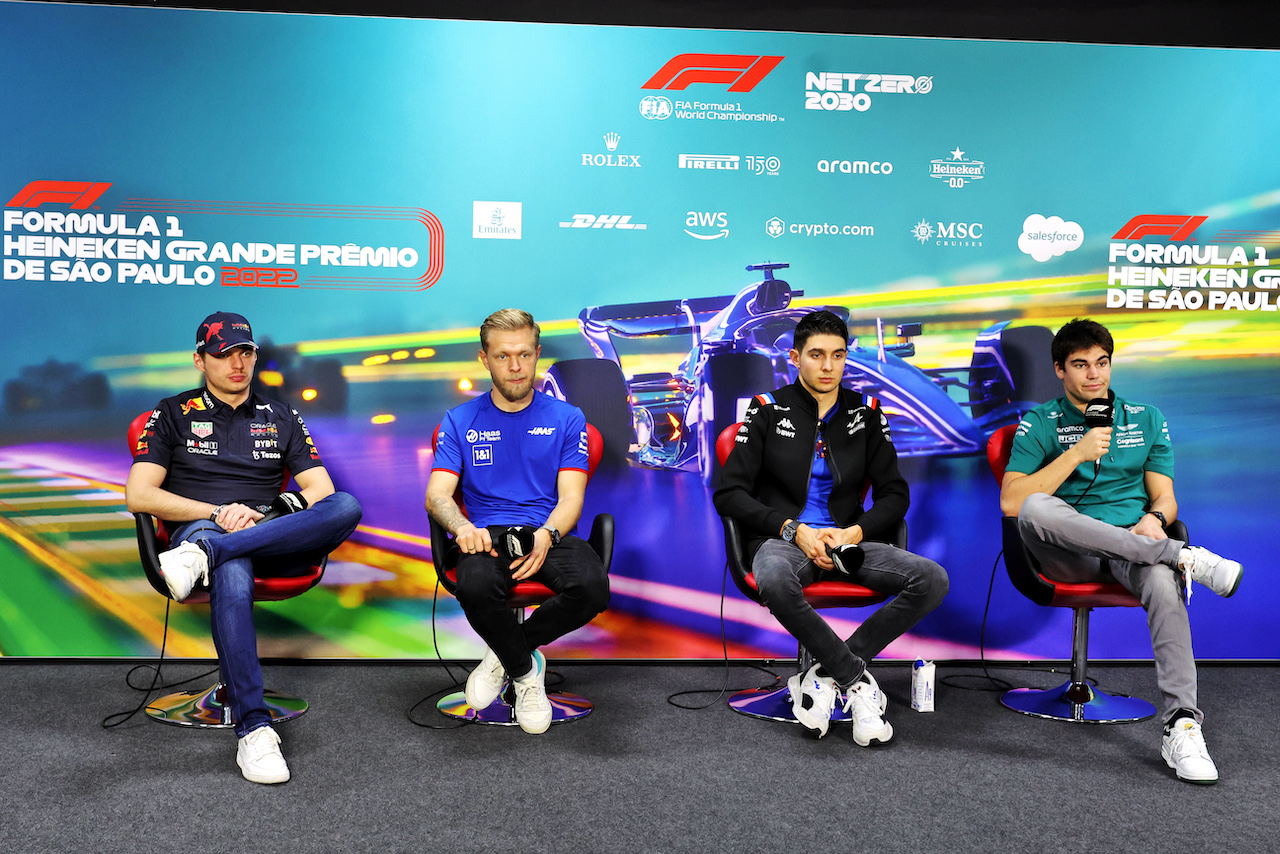 GP BRASILE, (L to R): Max Verstappen (NLD) Red Bull Racing; Kevin Magnussen (DEN) Haas F1 Team; Esteban Ocon (FRA) Alpine F1 Team; e Lance Stroll (CDN) Aston Martin F1 Team, in the FIA Press Conference.
10.11.2022. Formula 1 World Championship, Rd 21, Brazilian Grand Prix, Sao Paulo, Brazil, Preparation Day.
- www.xpbimages.com, EMail: requests@xpbimages.com © Copyright: Bearne / XPB Images