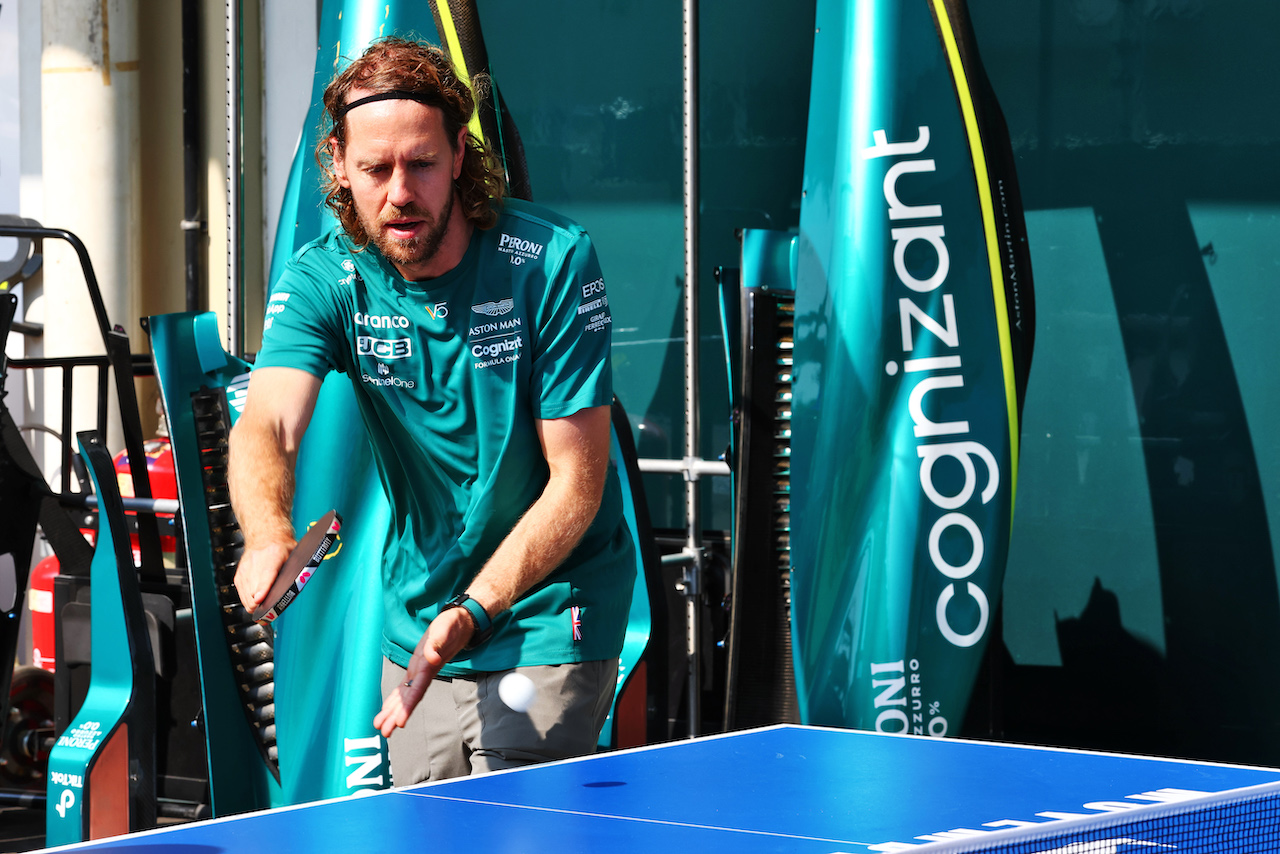 GP BRASILE, Sebastian Vettel (GER) Aston Martin F1 Team plays table tennis in the paddock.
10.11.2022. Formula 1 World Championship, Rd 21, Brazilian Grand Prix, Sao Paulo, Brazil, Preparation Day.
 - www.xpbimages.com, EMail: requests@xpbimages.com © Copyright: Coates / XPB Images