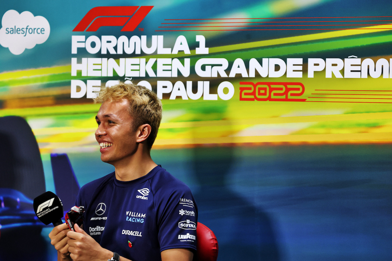 GP BRASILE, Alexander Albon (THA) Williams Racing in the FIA Press Conference.
10.11.2022. Formula 1 World Championship, Rd 21, Brazilian Grand Prix, Sao Paulo, Brazil, Preparation Day.
- www.xpbimages.com, EMail: requests@xpbimages.com © Copyright: Bearne / XPB Images