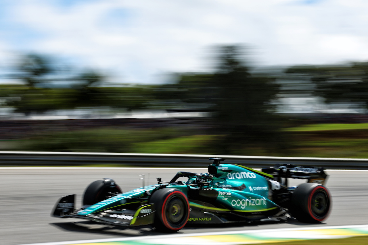 GP BRASILE, Lance Stroll (CDN) Aston Martin F1 Team AMR22.
12.11.2022. Formula 1 World Championship, Rd 21, Brazilian Grand Prix, Sao Paulo, Brazil, Sprint Day.
 - www.xpbimages.com, EMail: requests@xpbimages.com © Copyright: Coates / XPB Images
