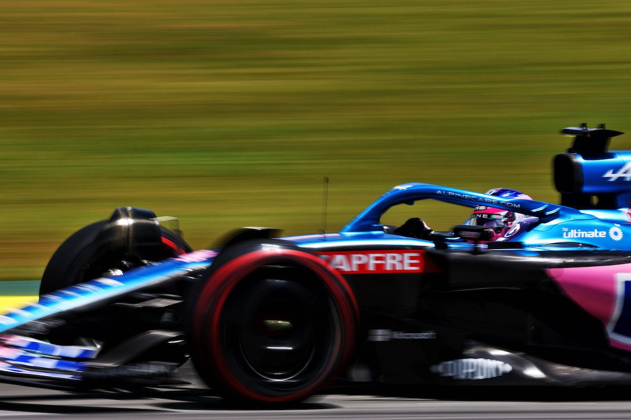 GP BRASILE, Fernando Alonso (ESP) Alpine F1 Team A522.
12.11.2022. Formula 1 World Championship, Rd 21, Brazilian Grand Prix, Sao Paulo, Brazil, Sprint Day.
 - www.xpbimages.com, EMail: requests@xpbimages.com © Copyright: Coates / XPB Images