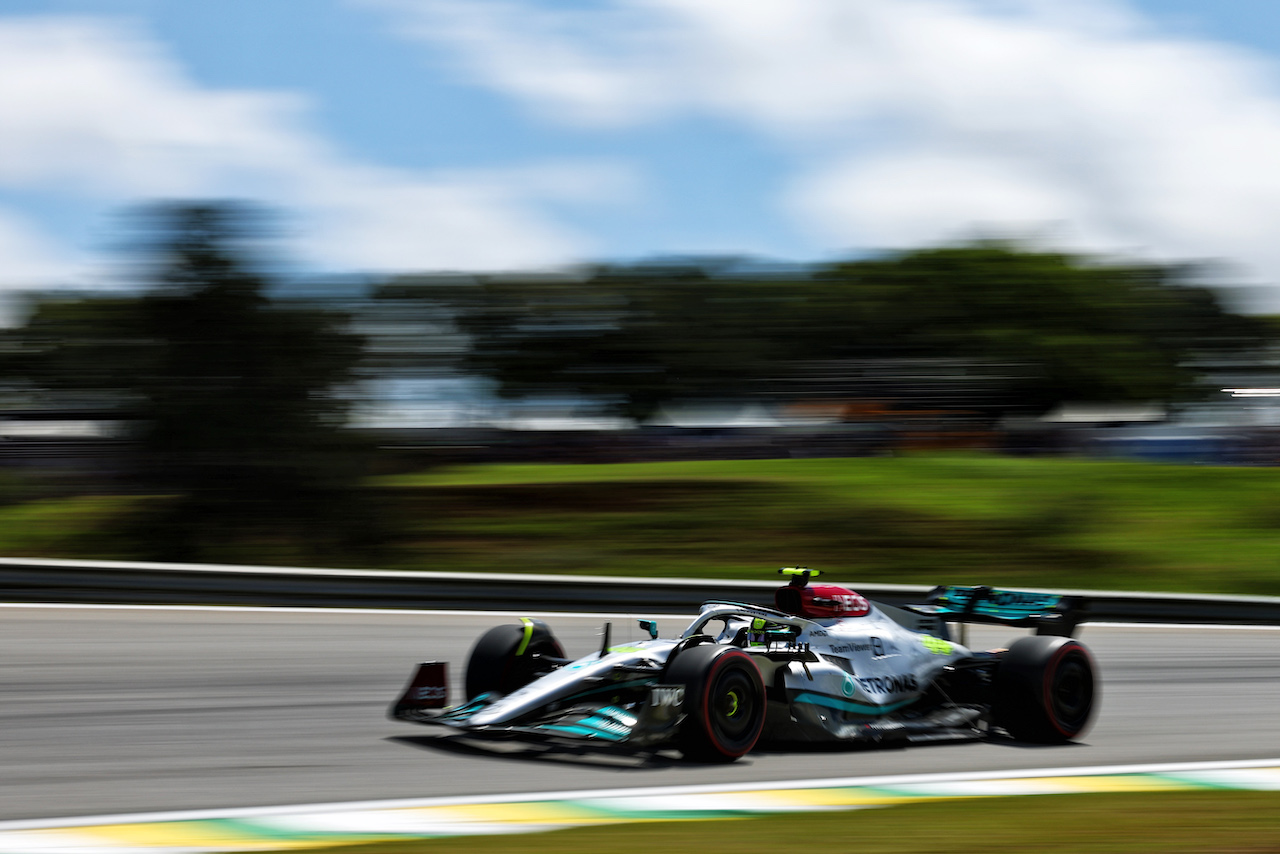 GP BRASILE, Lewis Hamilton (GBR) Mercedes AMG F1 W13.
12.11.2022. Formula 1 World Championship, Rd 21, Brazilian Grand Prix, Sao Paulo, Brazil, Sprint Day.
 - www.xpbimages.com, EMail: requests@xpbimages.com © Copyright: Coates / XPB Images