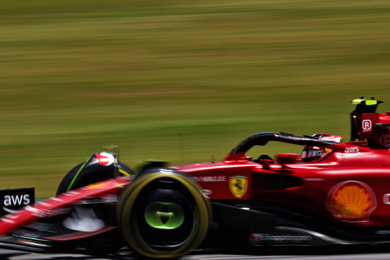 GP BRASILE, Carlos Sainz Jr (ESP) Ferrari F1-75.
12.11.2022. Formula 1 World Championship, Rd 21, Brazilian Grand Prix, Sao Paulo, Brazil, Sprint Day.
 - www.xpbimages.com, EMail: requests@xpbimages.com © Copyright: Coates / XPB Images